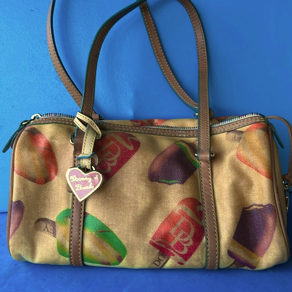 DOONEY & BOURKE POPSICLE BAG WITH RAINBOW ZIPPER AND METAL BAG CHARM🥳